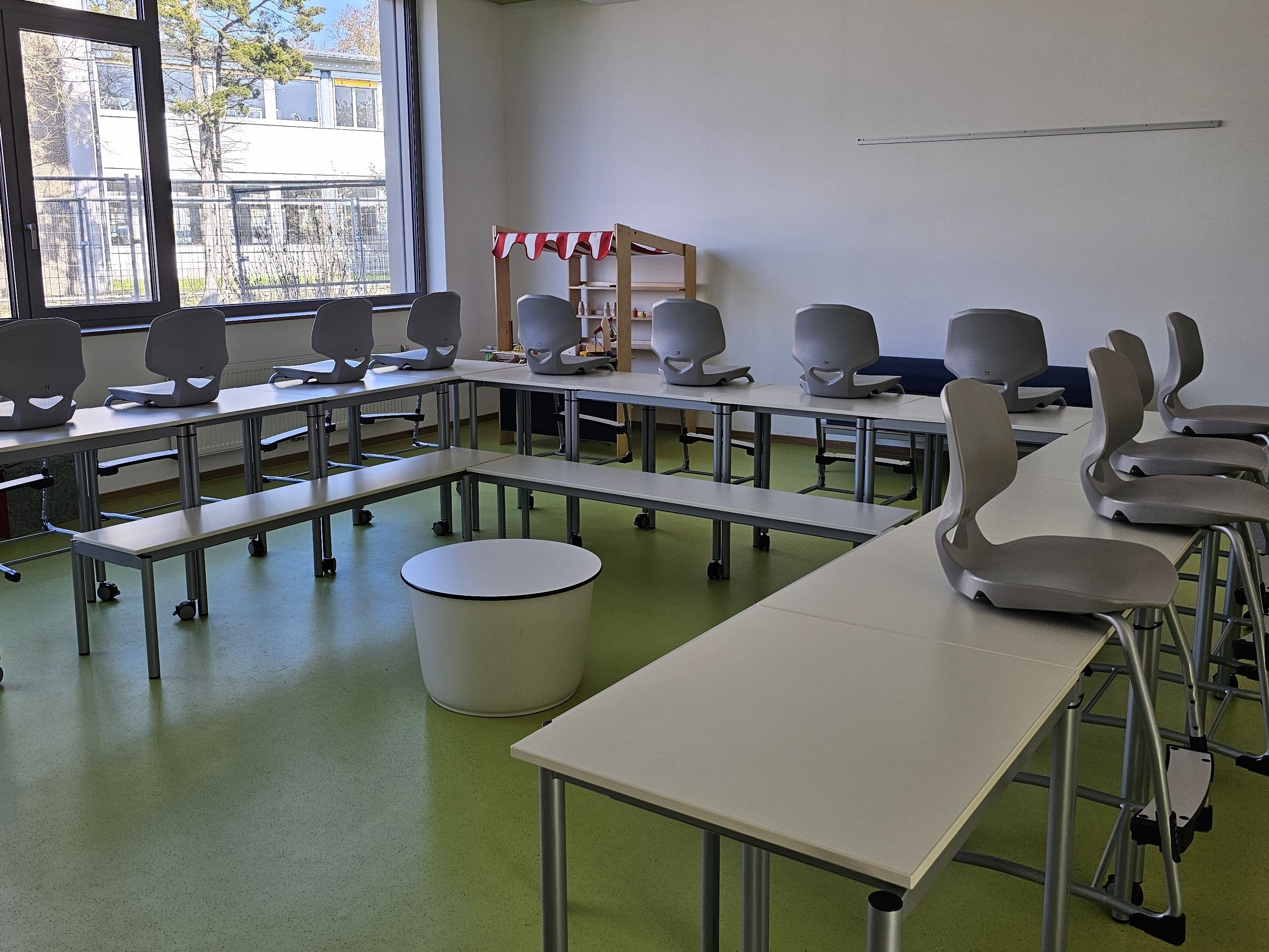 3 Klassenraum 1200